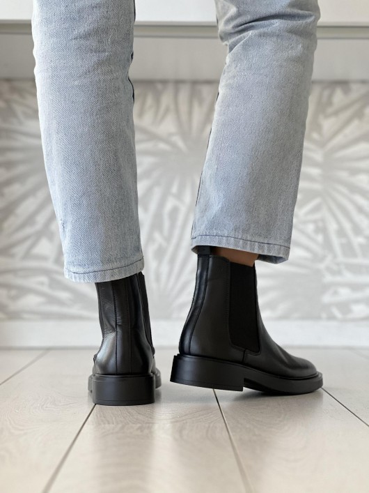 Beatles pelle Frau